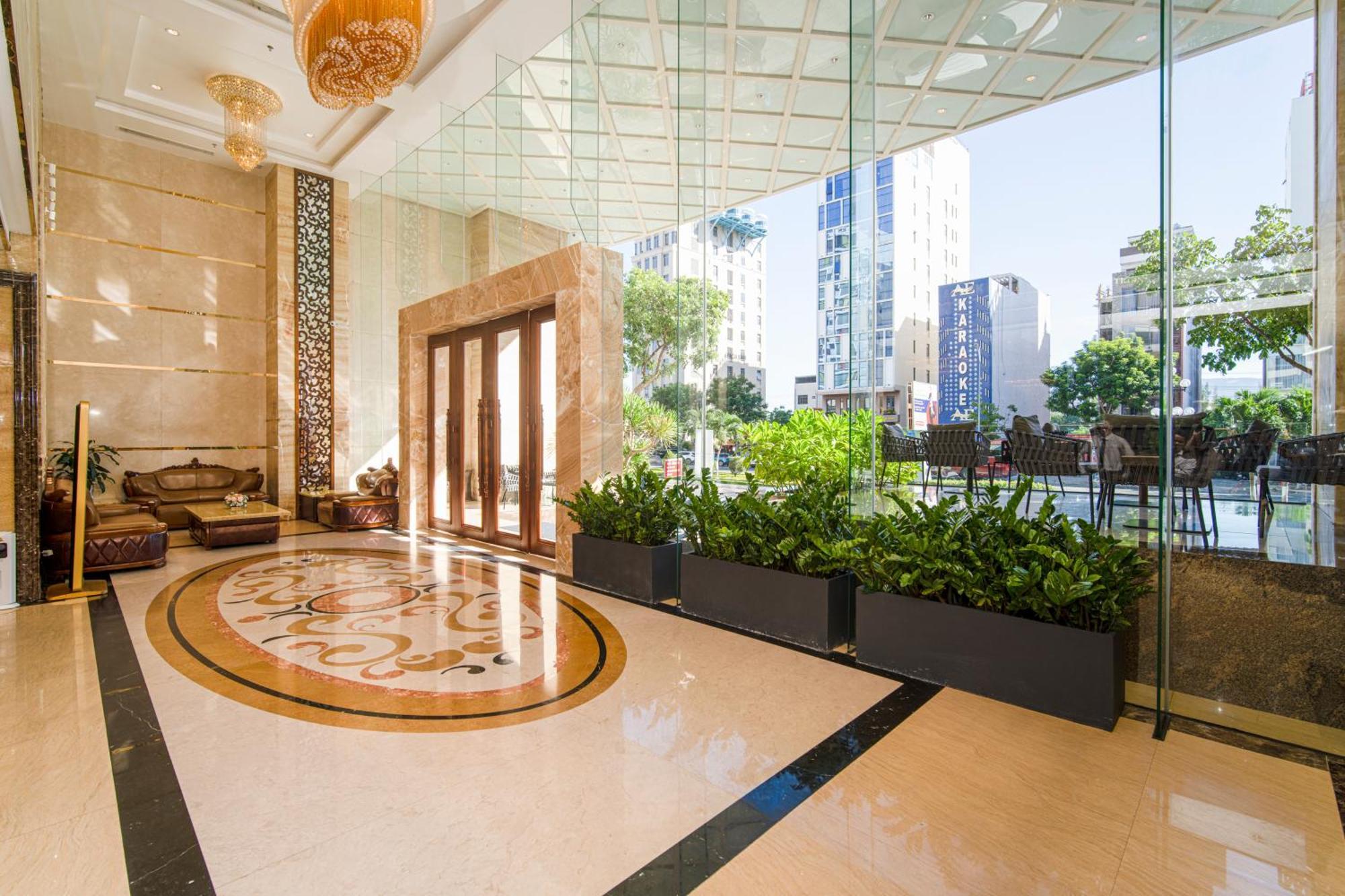 Hotel Luxtery & Da Nang